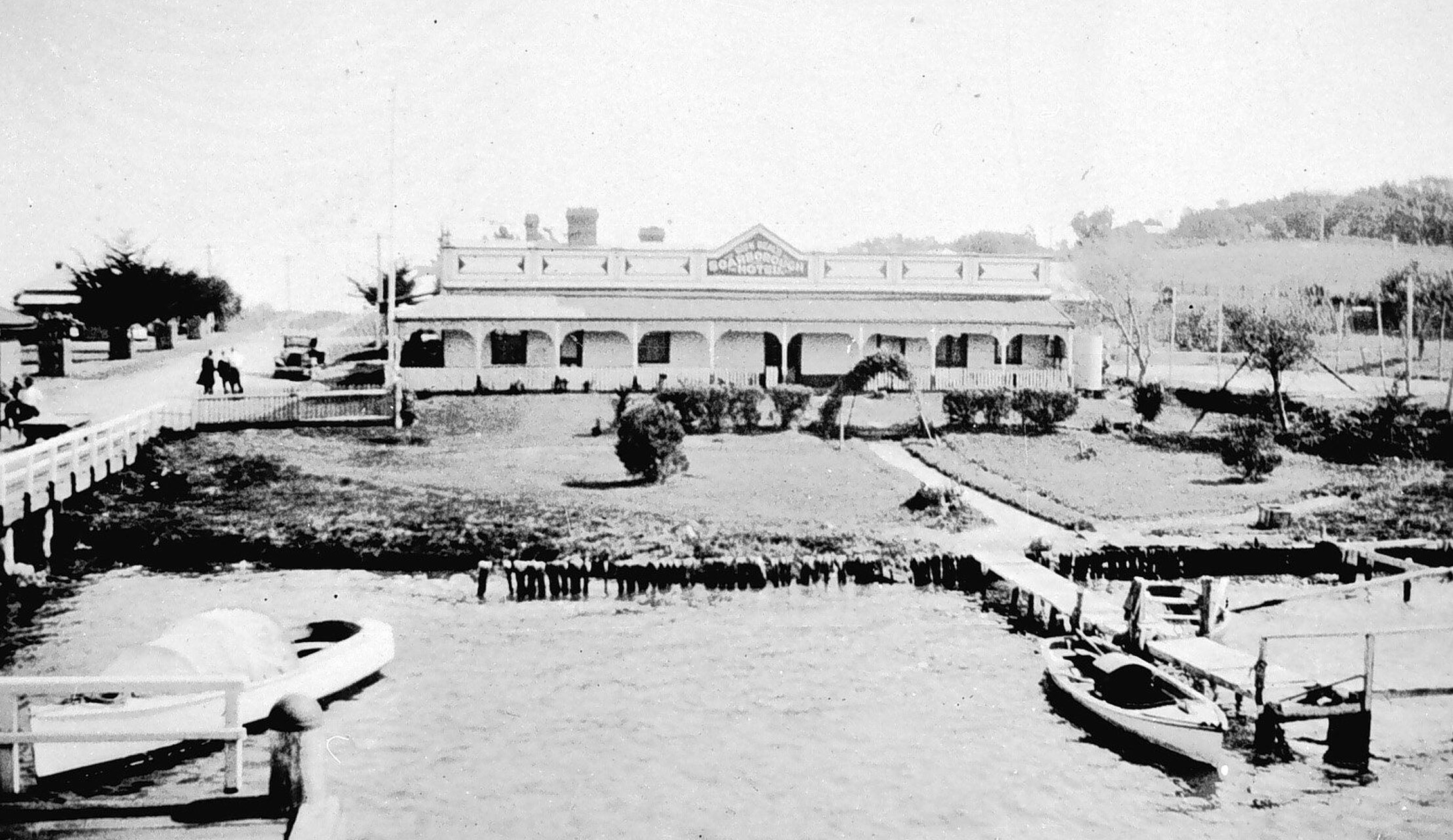 Scarborough Hotel, Metung, c.1925